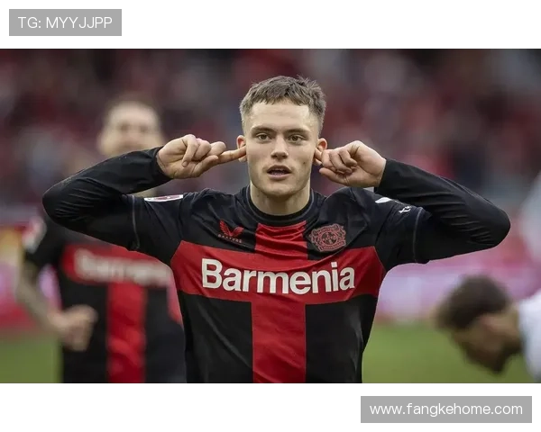 足球历史十大左前卫球星盘点及其辉煌成就解析 足球历史十大左前卫球星盘点及其辉煌成就解析