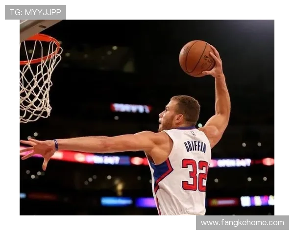 足球巨星小腿力量解析:技术与爆发力的完美结合 足球巨星小腿力量解析:技术与爆发力的完美结合